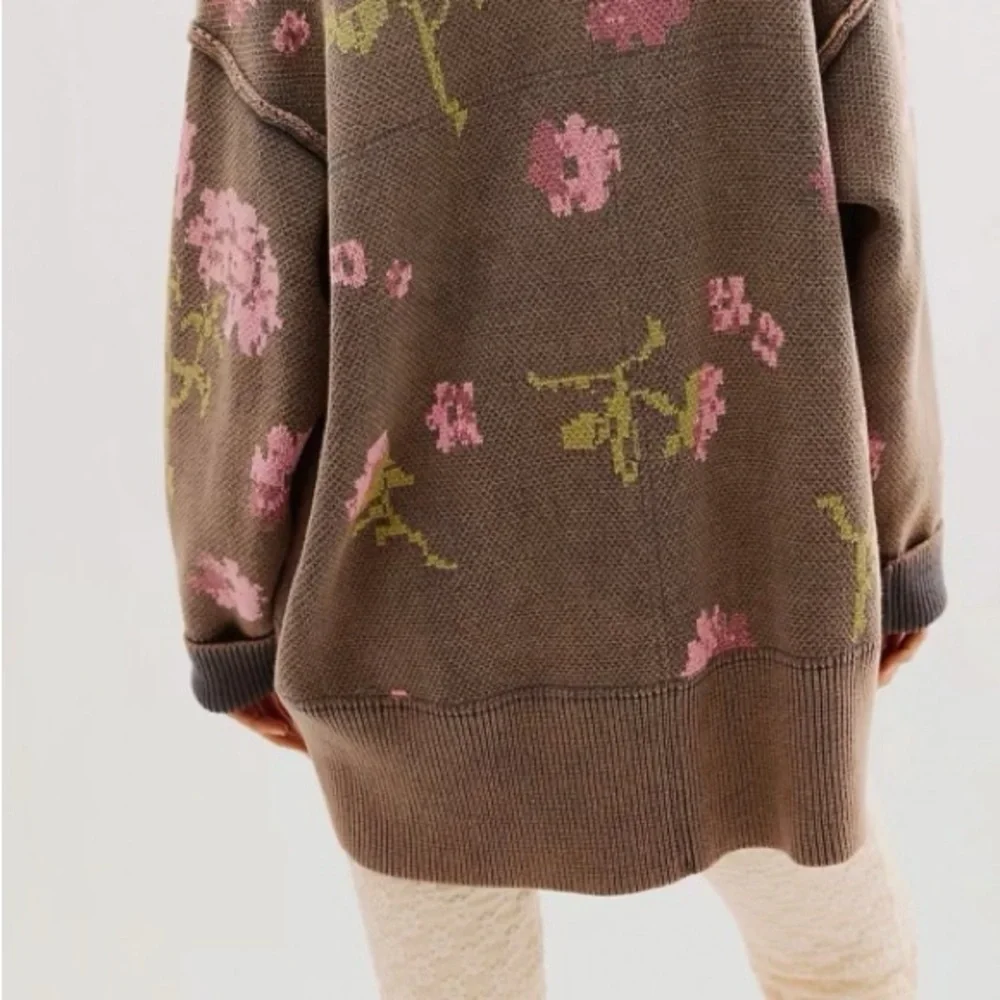Chamomile Pattern Cardi - Picture 3 of 7
